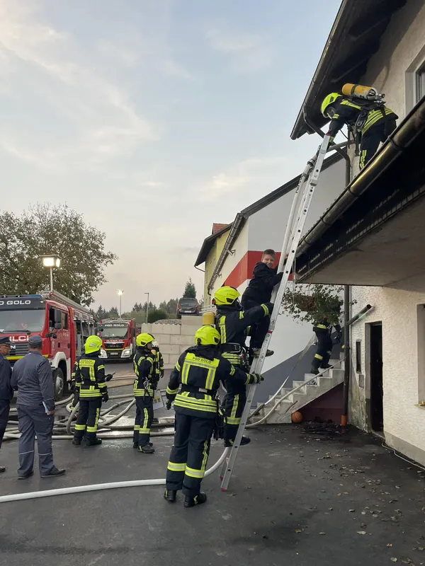 GASILSKA VAJA V ŠKRILJAH